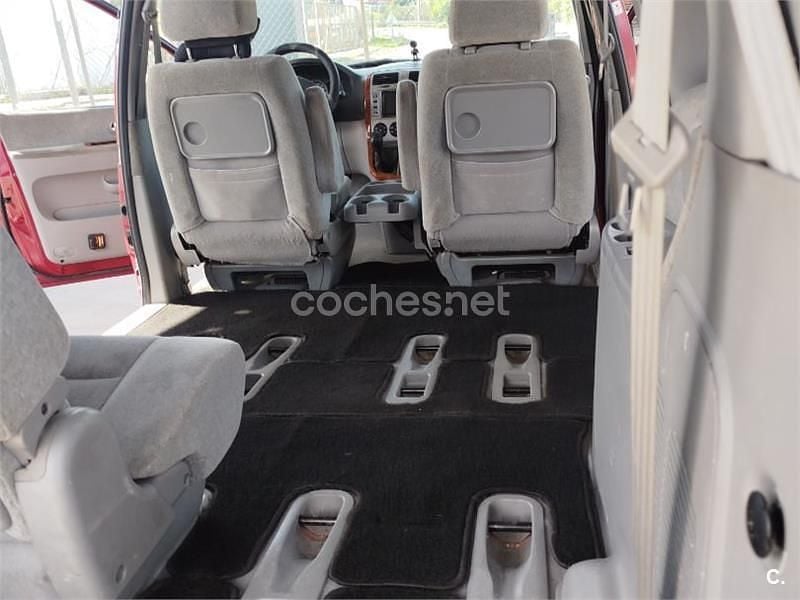 Usado Kia Carnival EX 150 CV (110 kW) 2005 Rojo Monovolumen