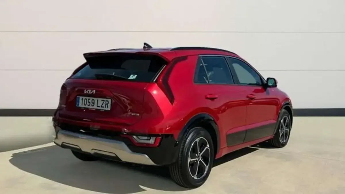 Usado Kia Niro 184 CV (135 kW) 2022 Rojo SUV