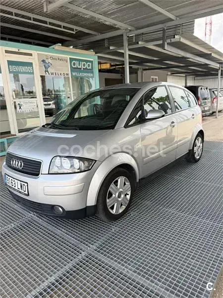 Usado Audi A2 75 CV (55 kW) 2004 Gris / plata Utilitario