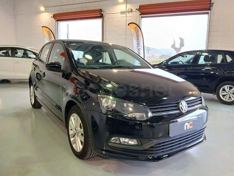 Usado VW Polo Advance 75 CV (55 kW) 2016 Negro Berlina