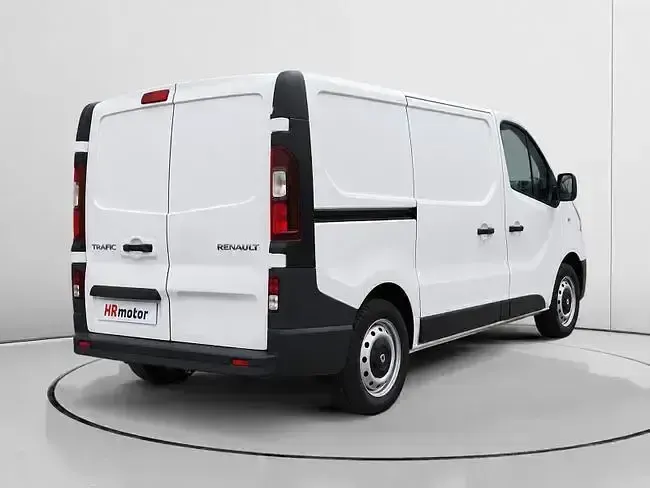 Usado Renault Trafic 116 CV (85 kW) 2016 Blanco Monovolumen