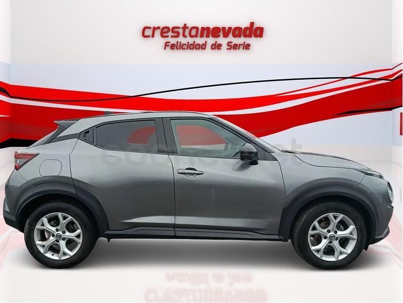 Usado Nissan Juke N-Connecta 114 CV (83 kW) 2022 Gris / plata SUV