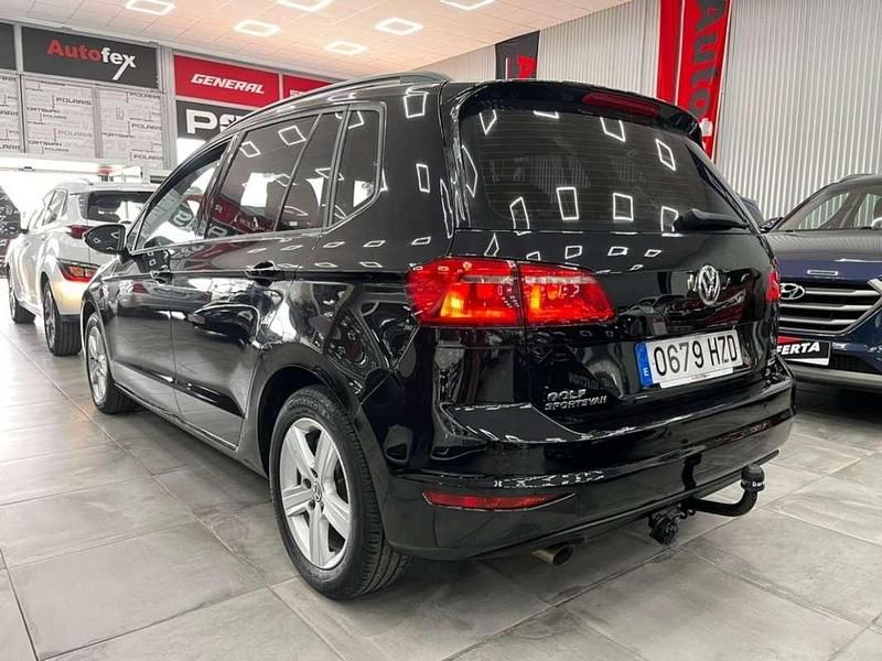 Usado VW Golf Sportsvan Advance 110 CV (80 kW) 2014 Negro Monovolumen
