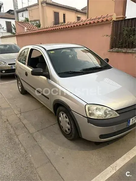 Usado Opel Corsa Comfort 75 CV (55 kW) 2001 Gris / plata Utilitario