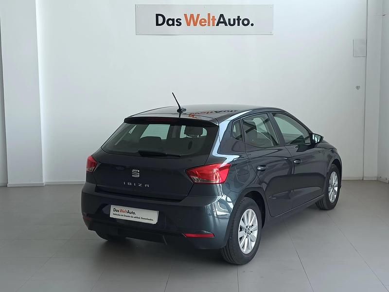 Usado Seat Ibiza 115 CV (84 kW) 2024 Gris Berlina