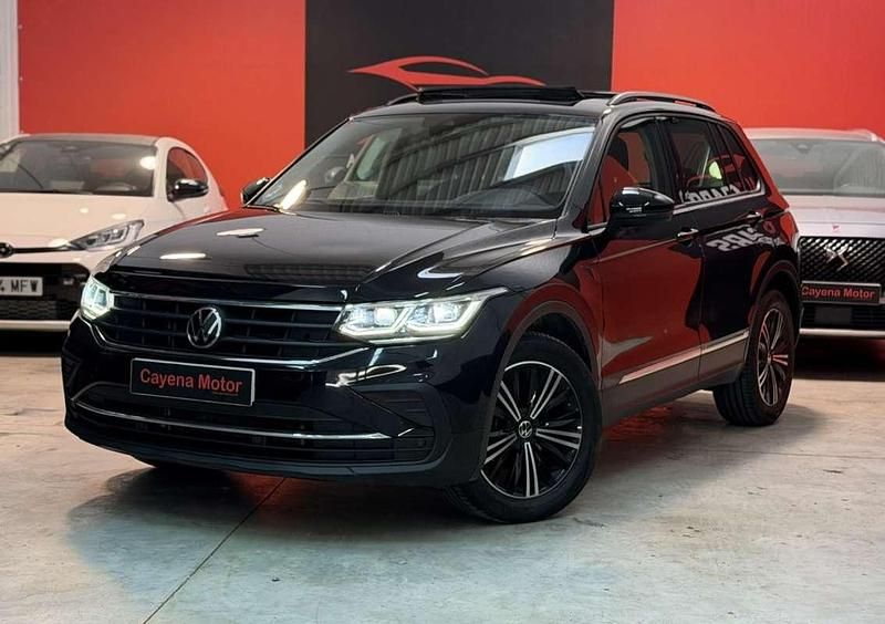 Usado VW Tiguan Life 150 CV (110 kW) 2021 Negro SUV