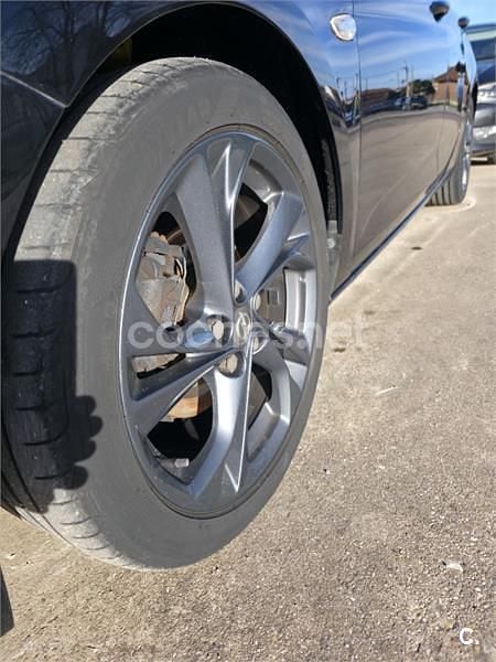 Usado Opel Astra Business 110 CV (80 kW) 2017 Negro Berlina