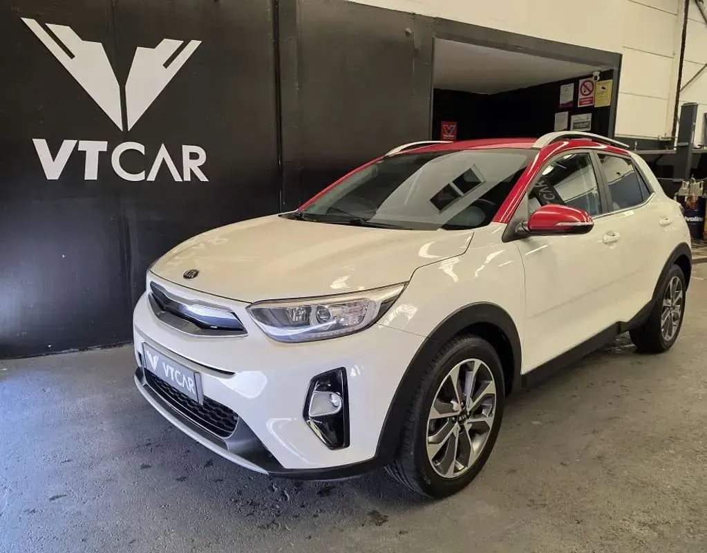 Usado Kia Stonic 101 CV (74 kW) 2020 Blanco SUV