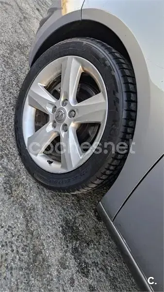Usado Opel Meriva Cosmo 110 CV (80 kW) 2010 Beige Monovolumen