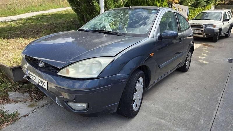 Usado Ford Focus Trend 101 CV (74 kW) 2002 Azul Utilitario