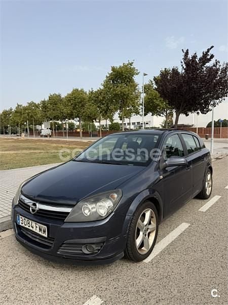 Azul Usado 2007 Opel Astra Enjoy Berlina | 3199 € (Buen precio) - Imagen 1/4