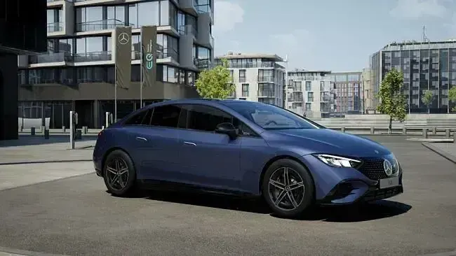 Nuevo Mercedes EQE350 AMG 234 kW (319 CV) 2026 Azul Berlina