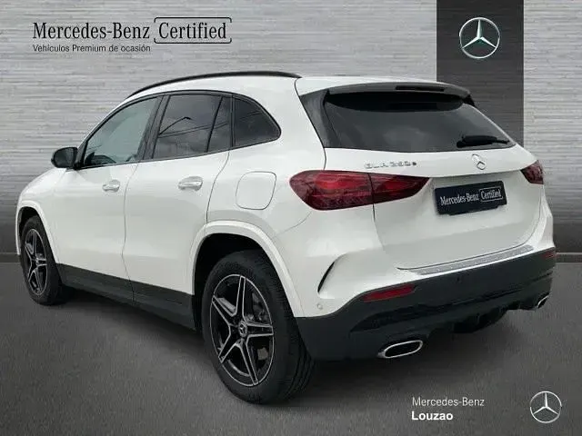 Usado Mercedes GLA250 218 CV (160 kW) 2026 Blanco polar SUV