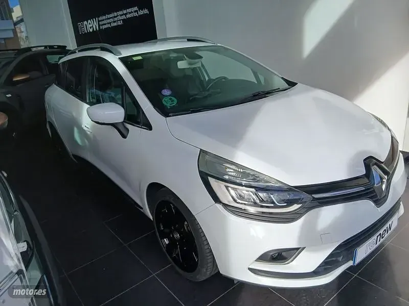 Usado Renault Clio Zen 118 CV (86 kW) 2018 Blanco Familiar
