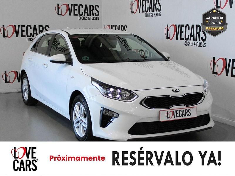 Blanco Usado 2021 Kia Ceed Utilitario | 15.700 € (Un poco caro) - Imagen 1/1