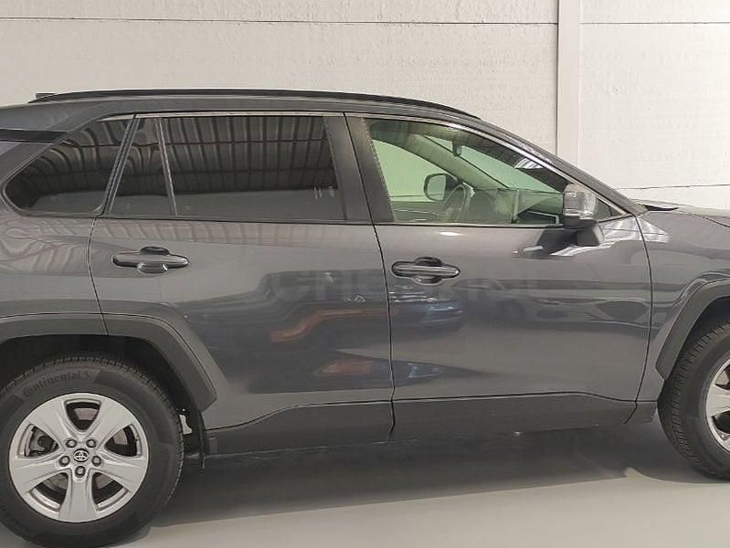 Usado Toyota RAV4 Hybrid Advance 218 CV (160 kW) 2021 Gris / plata SUV