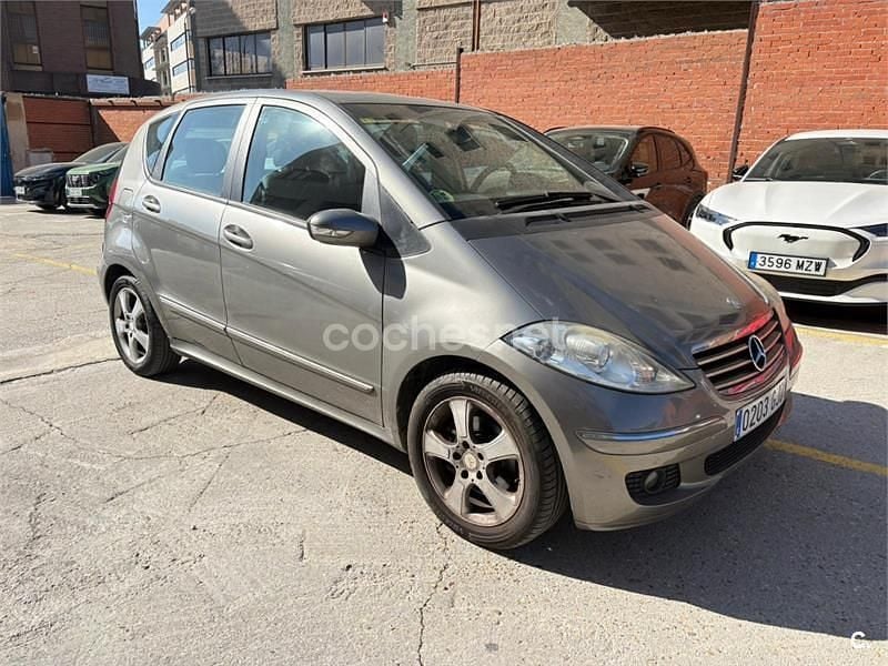 Usado Mercedes A160 Classic 82 CV (60 kW) 2008 Beige Monovolumen