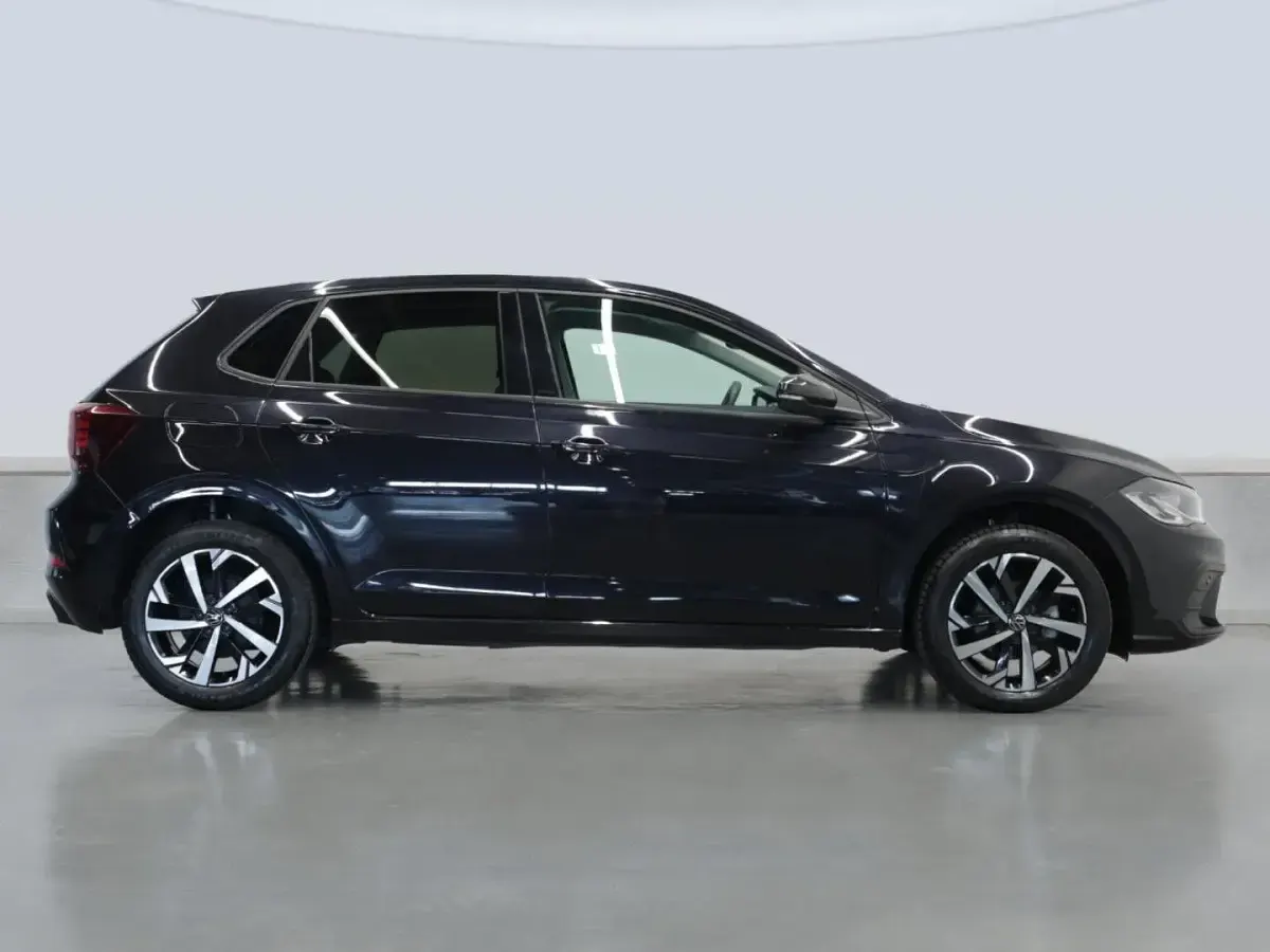 Usado VW Polo 95 CV (69 kW) 2025 Negro Utilitario