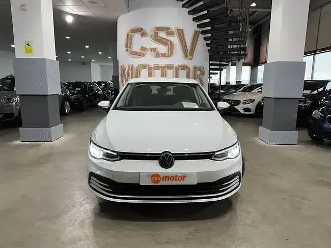 Usado VW Golf VIII Life 111 CV (81 kW) 2022 Blanco Berlina