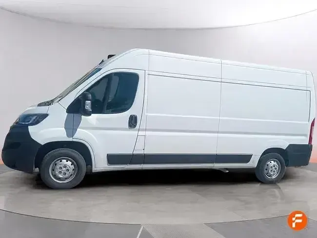 Usado Peugeot Boxer S 140 CV (102 kW) 2023 Blanco Van