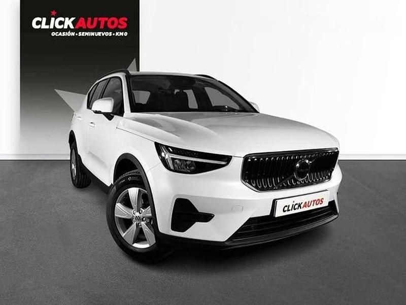 Usado Volvo XC40 131 CV (96 kW) 2024 Blanco SUV