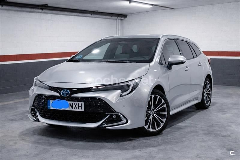 Usado Toyota Corolla Sport 140 CV (102 kW) 2024 Gris / plata Familiar