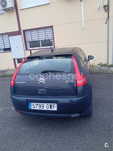 Usado Citroën C4 90 CV (66 kW) 2010 Azul Berlina
