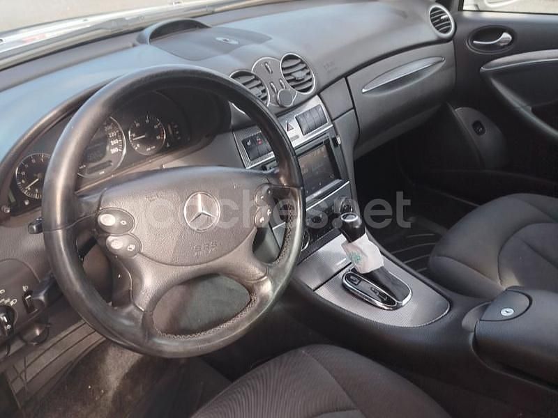 Gris / plata Usado 2004 Mercedes CLK270 Elegance Coupe | 4999 € (Buen precio) - Imagen 1/4