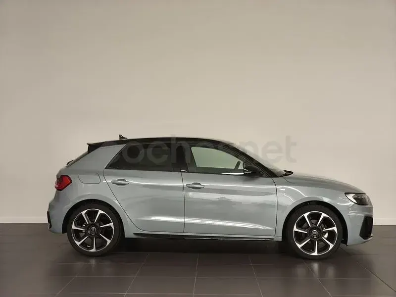 Usado Audi A1 Sportback Sport 116 CV (85 kW) 2025 Gris / plata Utilitario