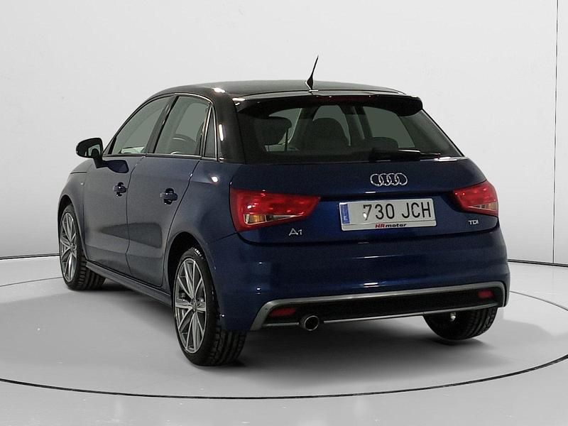 Usado Audi A1 Attraction 91 CV (66 kW) 2015 Azul Utilitario