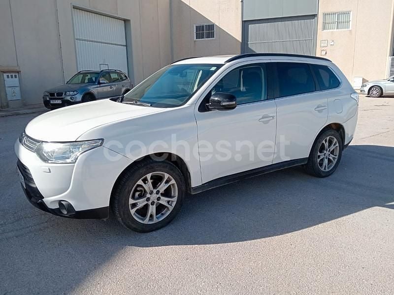 Blanco Usado 2014 Mitsubishi Outlander SUV | 11.900 € (Buen precio) - Imagen 1/4