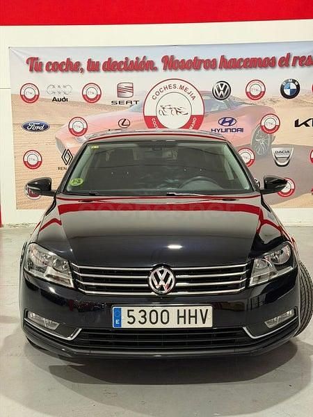 Usado VW Passat Highline 140 CV (102 kW) 2012 Negro Berlina