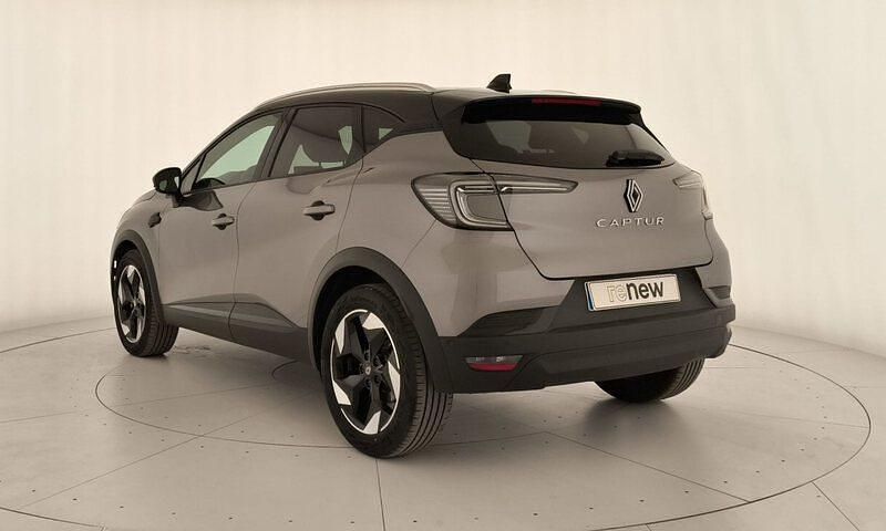 Usado Renault Captur Techno 100 CV (73 kW) 2025 Gris SUV