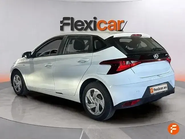 Usado Hyundai i20 100 CV (73 kW) 2021 Blanco Utilitario