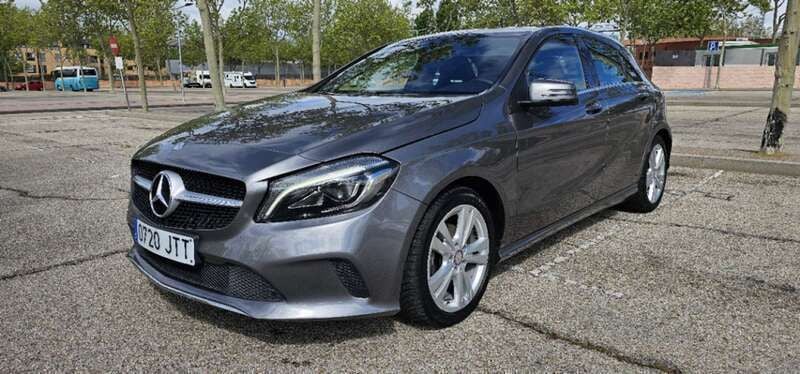 Gris Usado 2016 Mercedes A180 Urban Utilitario | 15.900 € (Precio justo) - Imagen 1/4