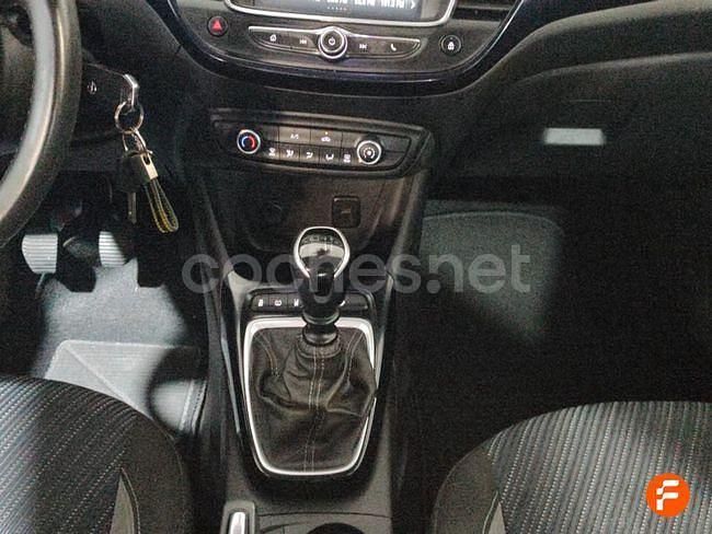 Usado Opel Crossland X Design Edition 110 CV (80 kW) 2020 Gris SUV