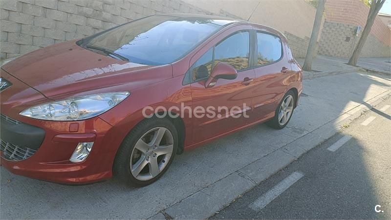 Rojo Usado 2009 Peugeot 308 Premium Berlina | 4200 € (Precio justo) - Imagen 1/4