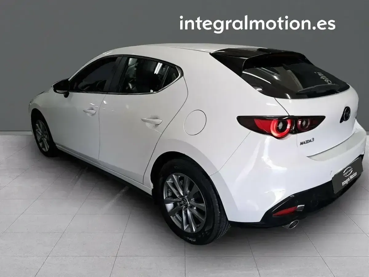 Usado Mazda 3 Prime-Line 140 CV (102 kW) 2025 Blanco Berlina
