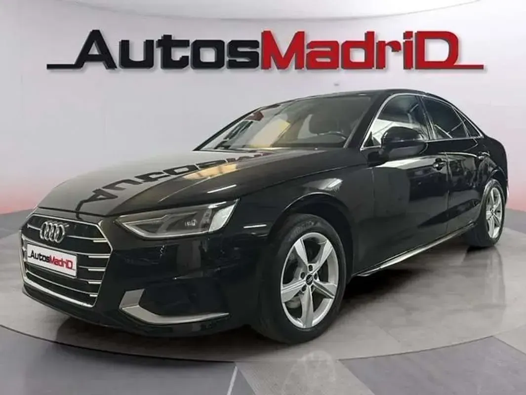 Usado Audi A4 Advanced 136 CV (100 kW) 2021 Negro Berlina