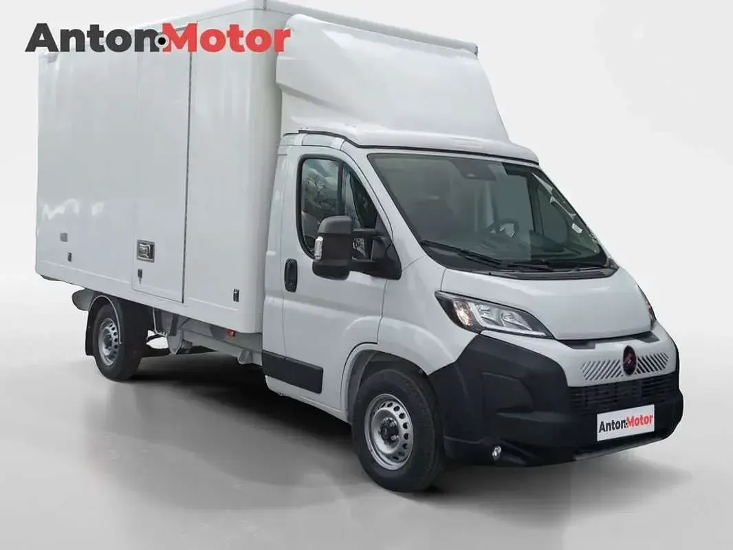 Nuevo Citroën Jumper 141 CV (103 kW) 2026 Blanco Monovolumen
