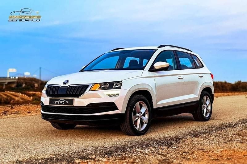 Blanco Usado 2021 Skoda Karoq Ambition SUV | 16.500 € (Super precio) - Imagen 1/4