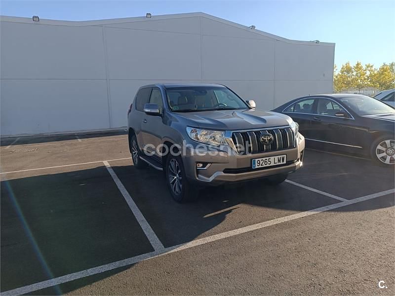 Usado Toyota Land Cruiser 177 CV (130 kW) 2021 Beige SUV