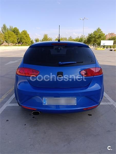 Usado Seat Leon Copa 105 CV (77 kW) 2011 Azul Berlina