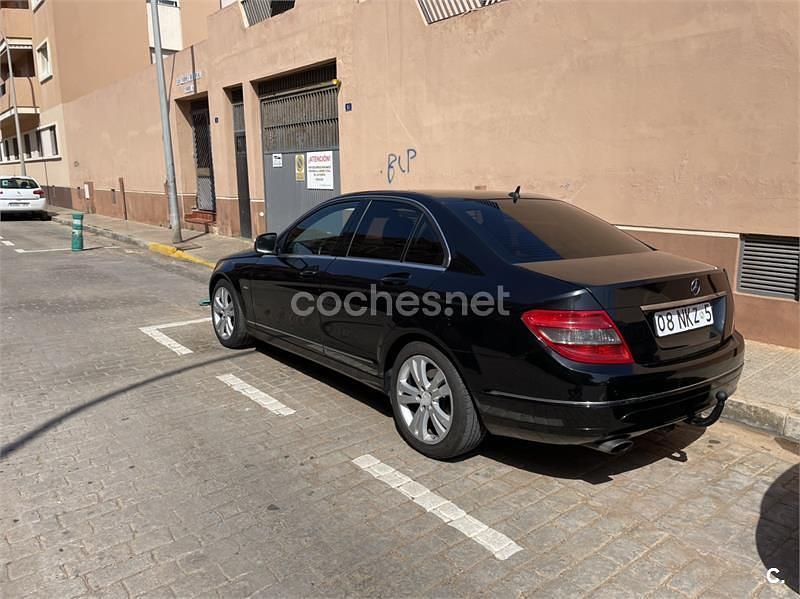 Usado Mercedes C220 Avantgarde 150 CV (110 kW) 2007 Negro Berlina
