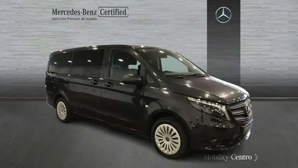 Usado Mercedes Vito 2023 Gris Van