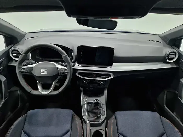 Usado Seat Ibiza FR 115 CV (84 kW) 2025 Gris Utilitario