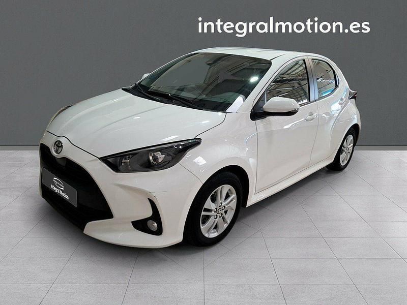 Blanco Usado 2024 Toyota Yaris Edition Berlina | 19.990 € (Precio justo) - Imagen 1/4