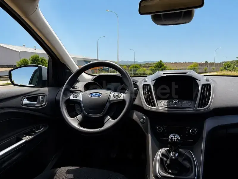 Usado Ford Kuga Trend 120 CV (88 kW) 2016 Blanco SUV