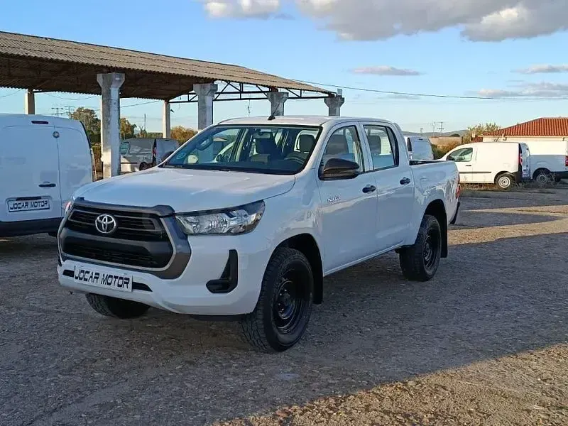 Usado Toyota HiLux 150 CV (110 kW) 2021 Blanco Pickup/Camioneta