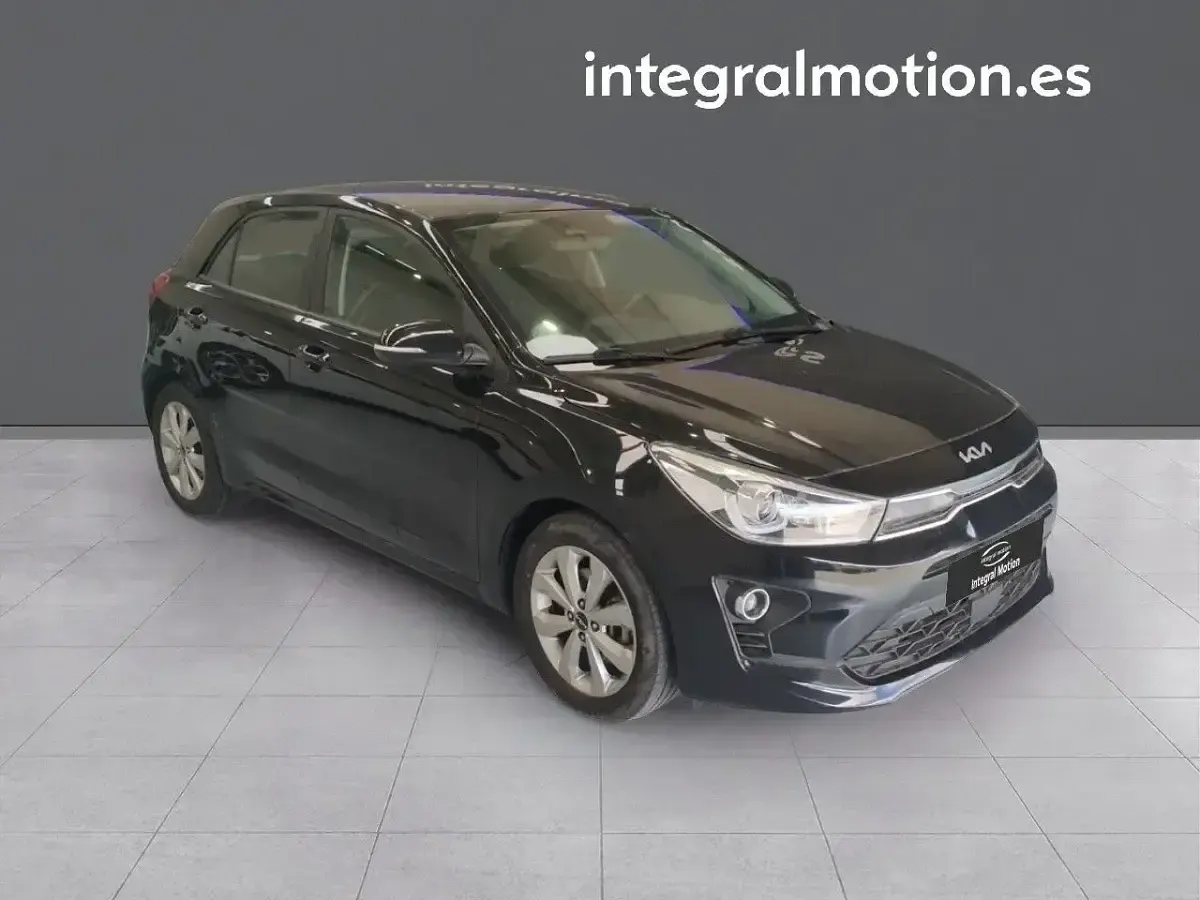 Usado Kia Rio 119 CV (87 kW) 2022 Negro